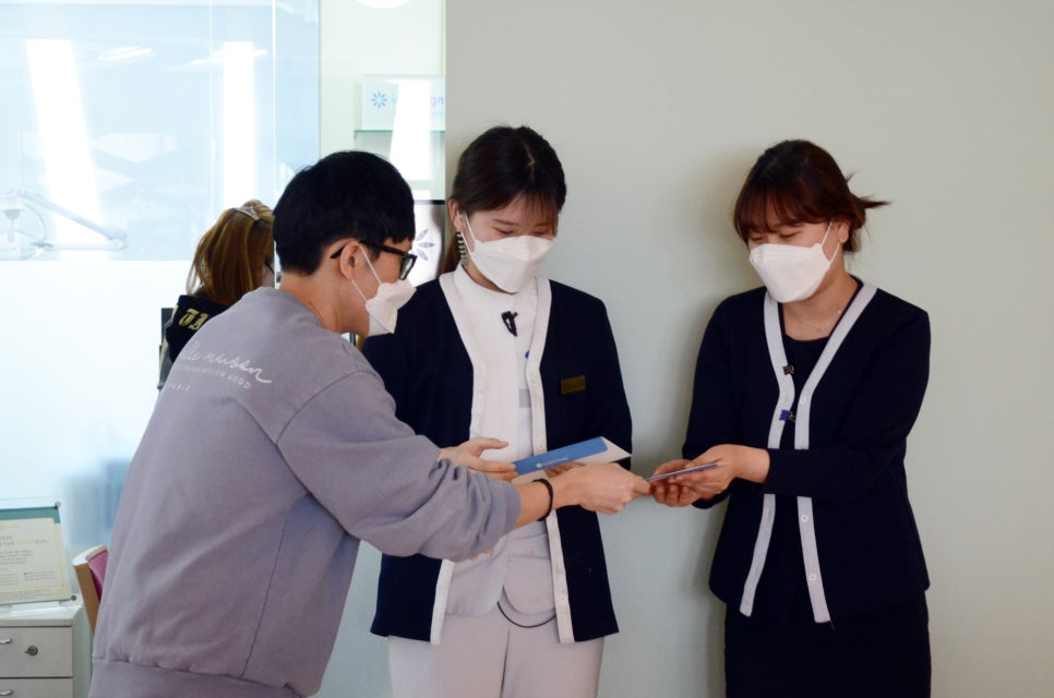 에스플란트치과병원 4월 월례조회 관련 이미지 9