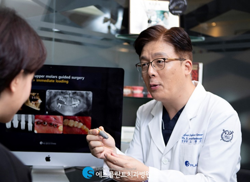 전체 치아를 상실했다면? 임플란트틀니 하세요. 관련 이미지 2