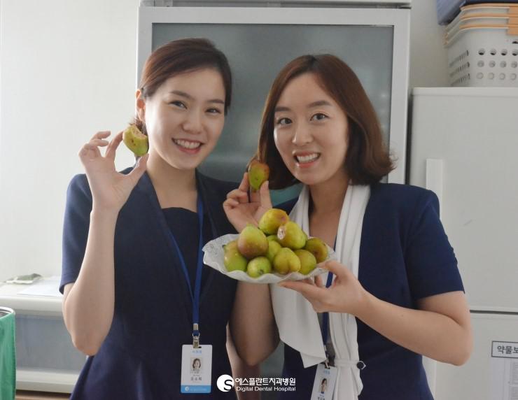에스플란트치과병원손병섭원장님께싱싱한무화과한박스가도착했 어요~:) 관련 이미지 3