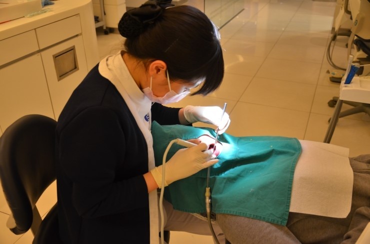 [스케일링의 효과] 에스플란트치과병원에서 연 1회 보험 스케일링으로 치아건강을 관리하세요! 관련 이미지 1