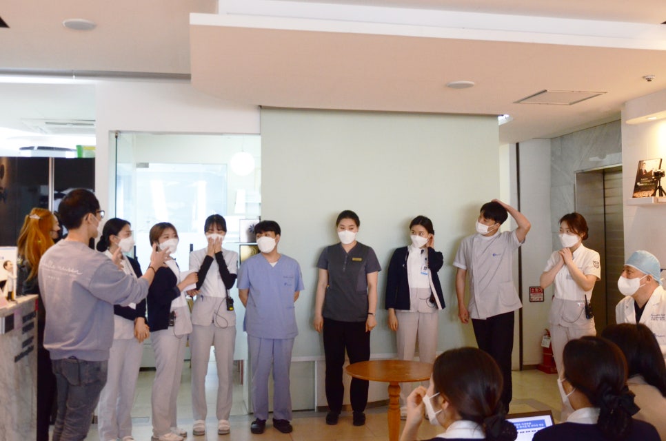 에스플란트치과병원 4월 월례조회 관련 이미지 17