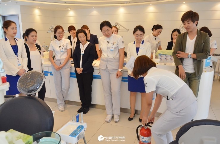 [소방안전훈련] 에스플란트치과병원 소방안전교육 시간이 또 찾아왔어 요! 관련 이미지 8