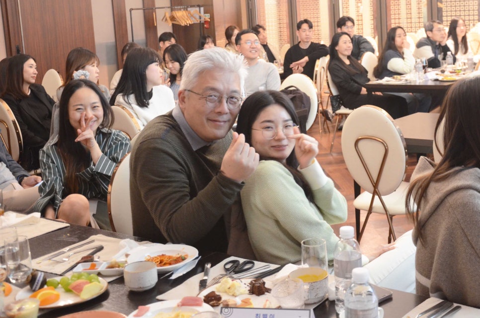 에스플란트 치과병원의 15번째 생일을 축하합니다! 관련 이미지 31