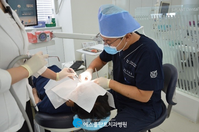 임플란트 재수술 어떤 경우에 필요할까요? 관련 이미지 1