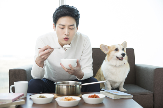 맛있는 음식을 편하게 먹기 위해 에스플란트의 어금니 임플란트 관련 이미지 2