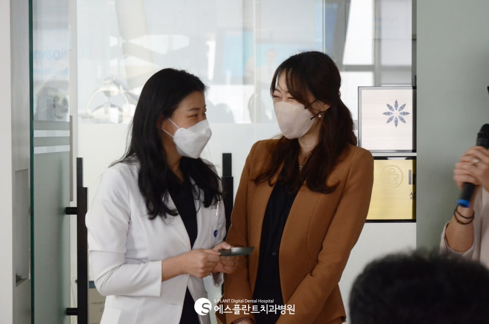 에스플란트 치과병원 10월 월례조회가 돌아왔습니다! 관련 이미지 13