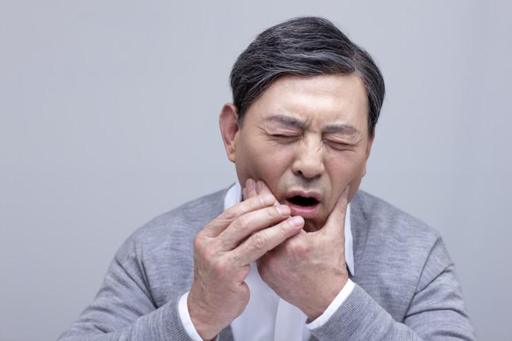 고령자와만성질환자에게도안전하고통증적은‘즉시기능임플란트’ 관련 이미지 3