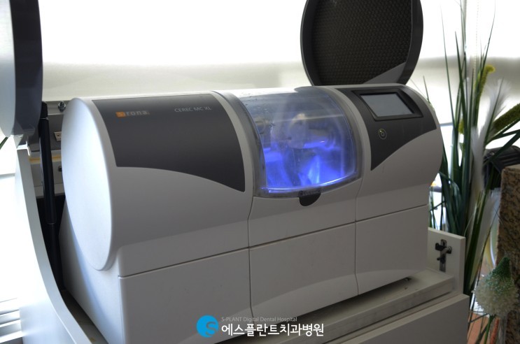 정확한 진단과 안전한 임플란트 수술+상부보철을 위한 첨단 장비 관련 이미지 7