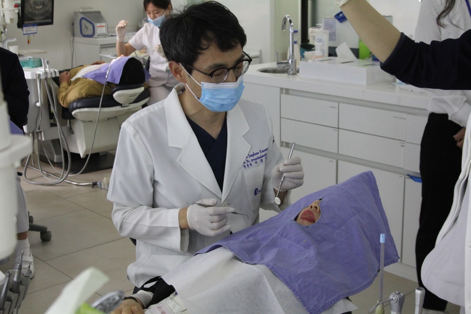 올바른 임플란트 관리법으로 오랫동안 사용하는 내치아 만들기 – 에스플란트치과병원 관련 이미지 7