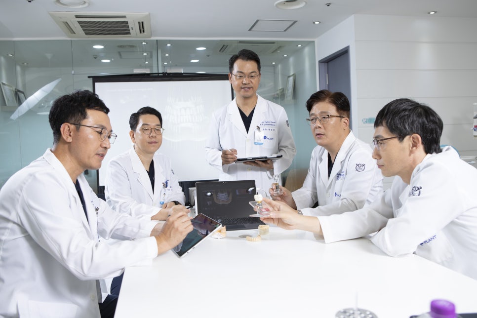 장점만 모아 만든 임플란트틀니 관련 이미지 6