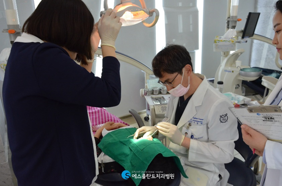 보험적용이 가능한 스케일링, 주기적인 스케일링으로 치아건강을 지키세요! 관련 이미지 4