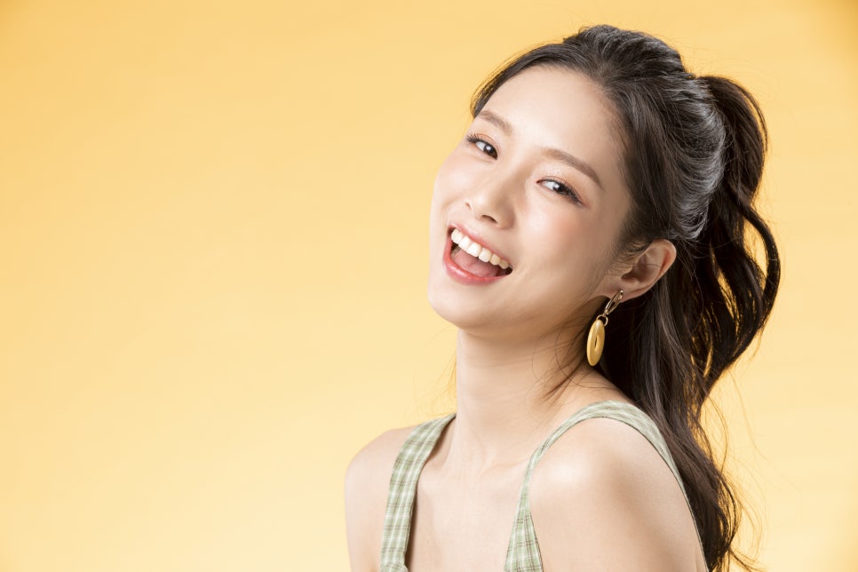 심미성 높은 앞니 임플란트도 에스플란트와 함께하세요 관련 이미지 1