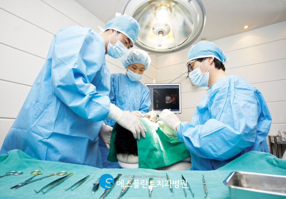 하악 앞니 임플란트 식립 잘하는 치과, 에스플란트 치과병원에서 정확하게! 관련 이미지 5