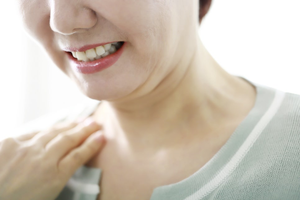 서초구 피부과 목주름 개선에 도움되는 레이저치료 3가지 관련 이미지 1