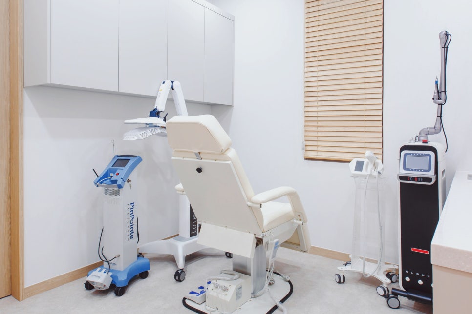 내방역 피부과 넓고 쳐진 모공 관리로 매끈한 달걀 피부 되는 법 관련 이미지 5