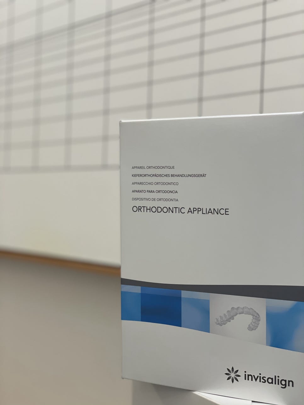 &ldquo;The Future Is Clear, 𝐼𝑛𝑣𝑖𝑠𝑎𝑙𝑖𝑔𝑛&rdquo; 관련 이미지 2