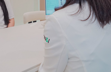홍대침샘보톡스, 턱 아래 라인이 어떻게 달라질지 궁금하다면? 관련 이미지 7