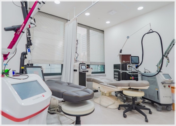 Dermatology Clinic Near Hongik Univ. Station: Which Treatments Are Recommended for College Students? image 5