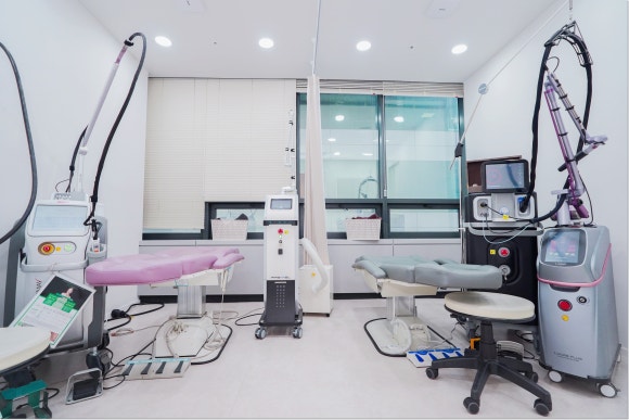 Worried About Scarring and Recurrence After Mole Removal in Hongdae? image 4