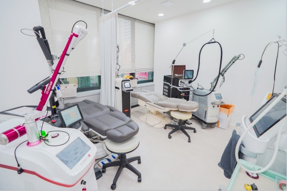 Must-Read If You’re Concerned About Melasma and Dark Spots: Pico Toning in Hongdae image 7