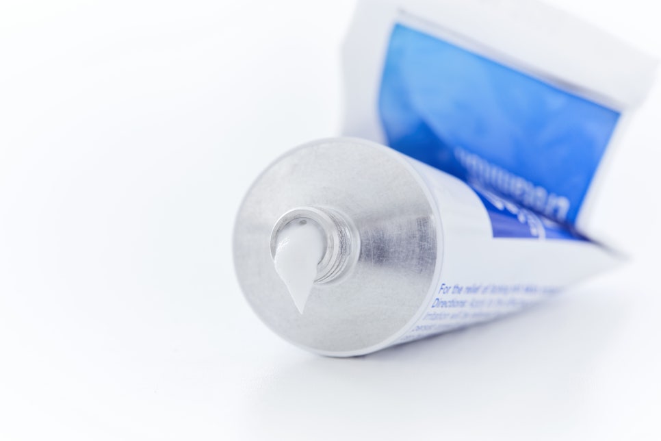 Why Are Cotton Packing and a Splint Used After Rhinoplasty at Seoul Apgujeong Plastic Surgery? Postoperative Care Methods image 4