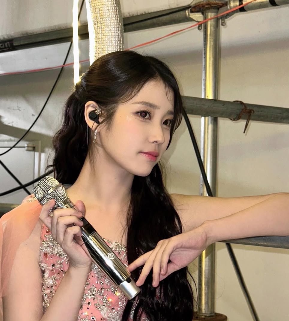 IU’s Small Nose and Low Nasal Bridge Surgery at Apgujeong Seoul Plastic Surgery image 2