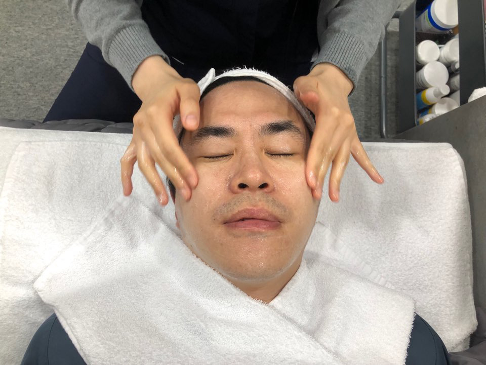 [홍대피부과] 이용석원장님이 직접 받는 시크릿 피부관리 관련 이미지 2