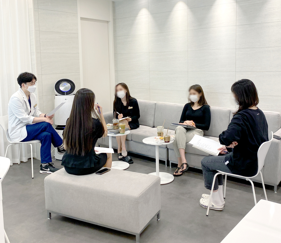 홍대피부과 제이필의원의 직원복지 클라쓰! 관련 이미지 1