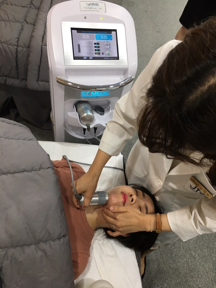 [홍대피부과] 이중턱순삭패키지로 이중턱을 지우자! 관련 이미지 8