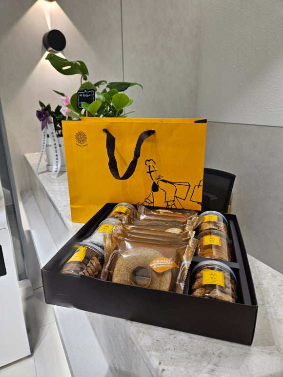 2주간의 꼼꼼한 진료 준비...그리고 첫 진료일! (개원준비기, 개원 선물들, 직원 회식, 신촌 서울재생치과) 관련 이미지 16