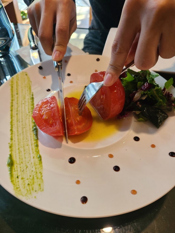 [연남] 라룬비올렛 - 녹진한 내장 소스의 맛 관련 이미지 3