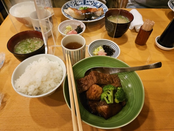 [도쿄역/교바시] Ishii 1250엔짜리 생선요리정식을 파는 로컬식당 (텐동,연어, 가자미 등) 관련 이미지 7