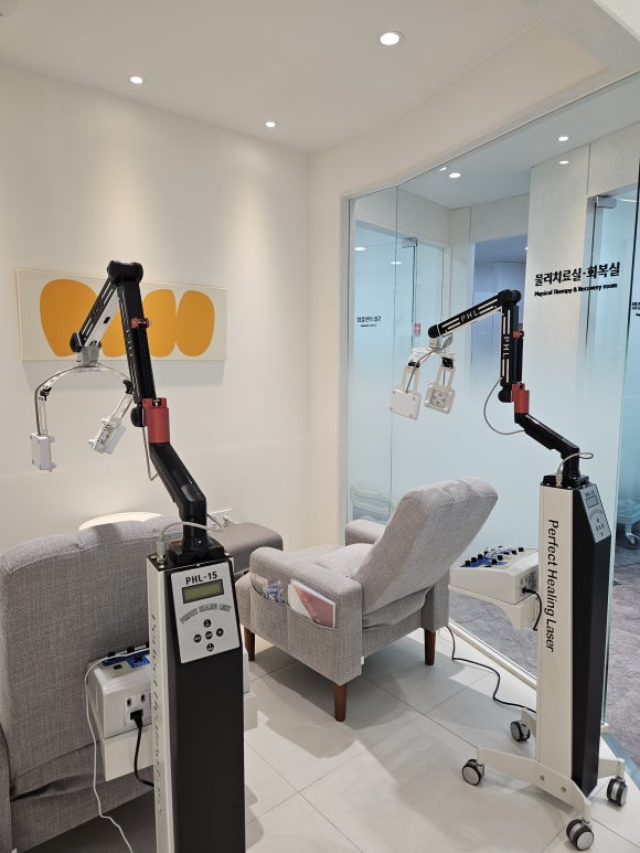 English and French speaking dentists in Sinchon, Seoul (Location,Reservation) 관련 이미지 15