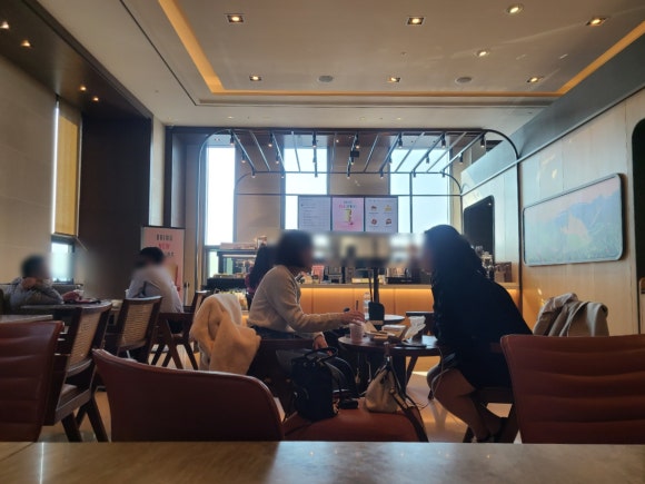 [서울역] 스타벅스가 19층에...? 포포인츠쉐라톤점 - 19층 호텔로비에 있는 라운지 같은 스벅! 관련 이미지 6