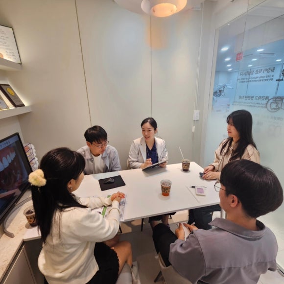 서울대학교 치과대학 후배들의 방문 (신촌치과, 서울재생치과) 관련 이미지 8
