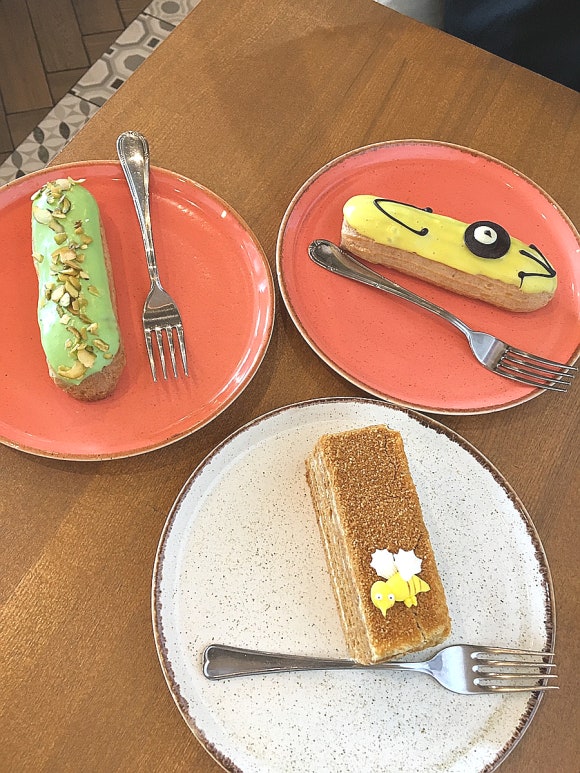 [블라디보스톡]  - 뷰가 좋은 아르바트거리 에끌레어 맛집! 아르바트 카페 Pekarnya Mishelya 관련 이미지 4