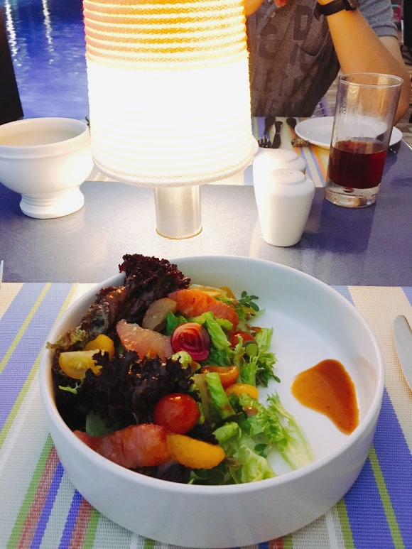 호텔 엑스카렛 멕시코 [식당편] - La Trajinera (풀 사이드 레스토랑! 낮엔 해산물뷔페, 수제버거 맛집 / 밤엔 분위기 끝판왕) 관련 이미지 13