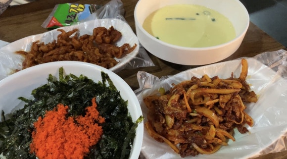 [신촌] 홍미닭발 - 마성의 셋트메뉴를 자랑하는 닭발 맛집 (무뼈닭발+오돌뼈+계란찜+주먹밥+쿨피스가 24,000원!!) 관련 이미지 8