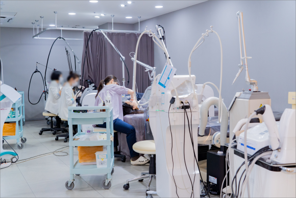 Yeongdeungpo Acne Scars: If They Concern You, You Need to Identify the Cause First image 6
