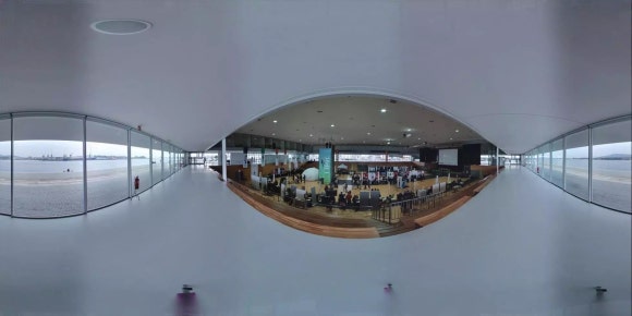 심층 탐험: 셰필드에서의 여행 후기와 감정적인 경험 관련 이미지 1