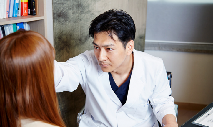 Q. Why Do the Nostrils Look Uneven After Revision Nose Surgery with Ear Cartilage? image 3