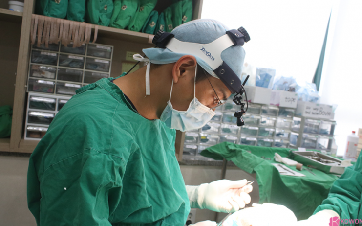 Q. I’m worried about side effects from nose surgery. Please tell me how to reduce swelling after nose surgery. image 5
