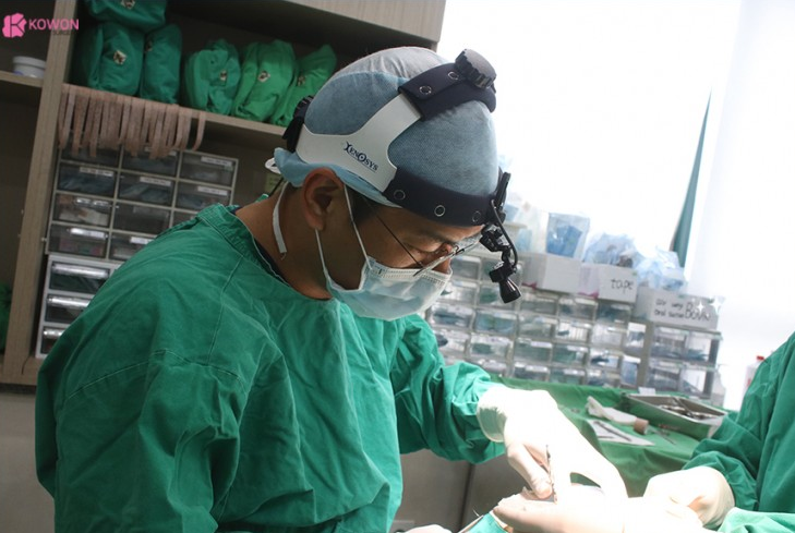 Q. Concerns After Hump Nose Rhinoplasty and Nasal Fracture Surgery: Possibility of Revision Surgery for Men image 3