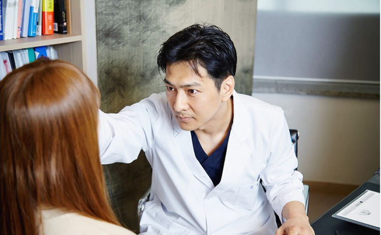 Q. Is Kangnam nose revision surgery necessary for a nose tip surgery complication? image 5