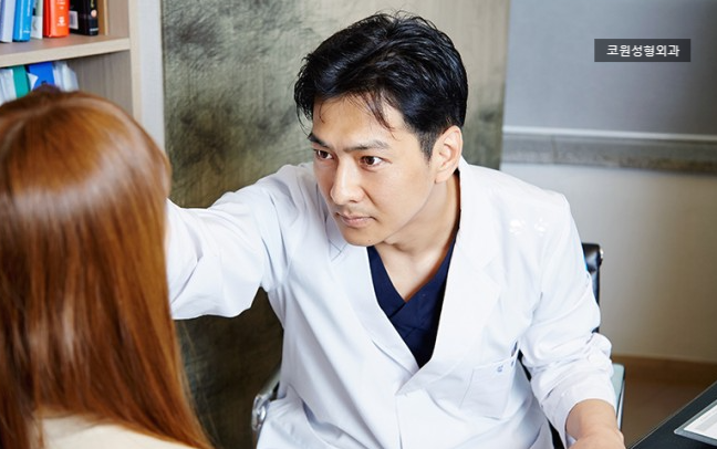 For Female Hump Nose Surgery, Start with the Cheek Line Rather Than Simply Smoothing the Hump image 4