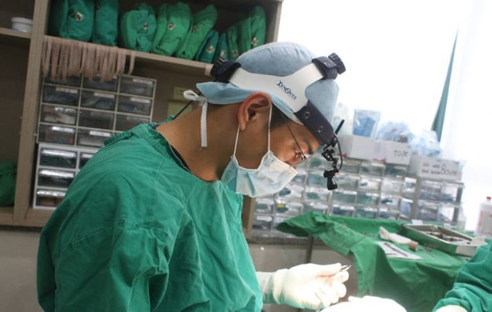 Q. I’m 고민 whether this is a side effect of cartilage nose surgery after revision rhinoplasty near Sinsa Station image 4