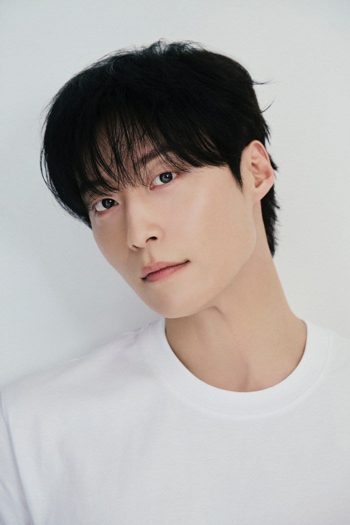정석 미남상은 다 옛말? 허남준으로 보는 요즘 성형 트렌드의 반전 관련 이미지 4