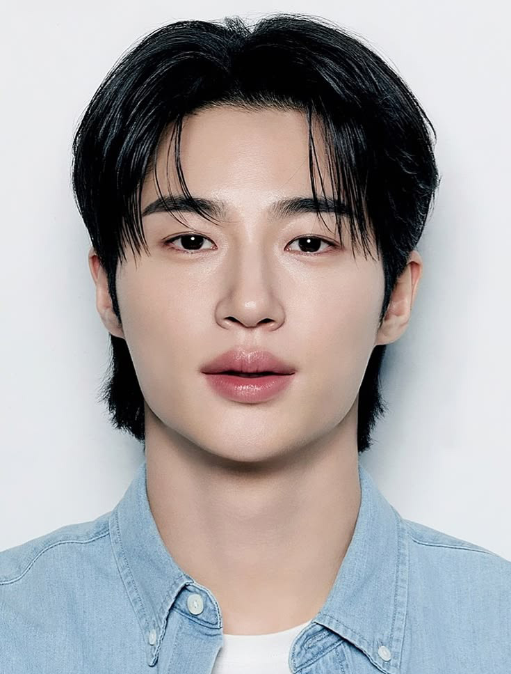 직원들이 점심마다 변우석 얘기를 하길래, 직접 분석해봤습니다. 관련 이미지 2