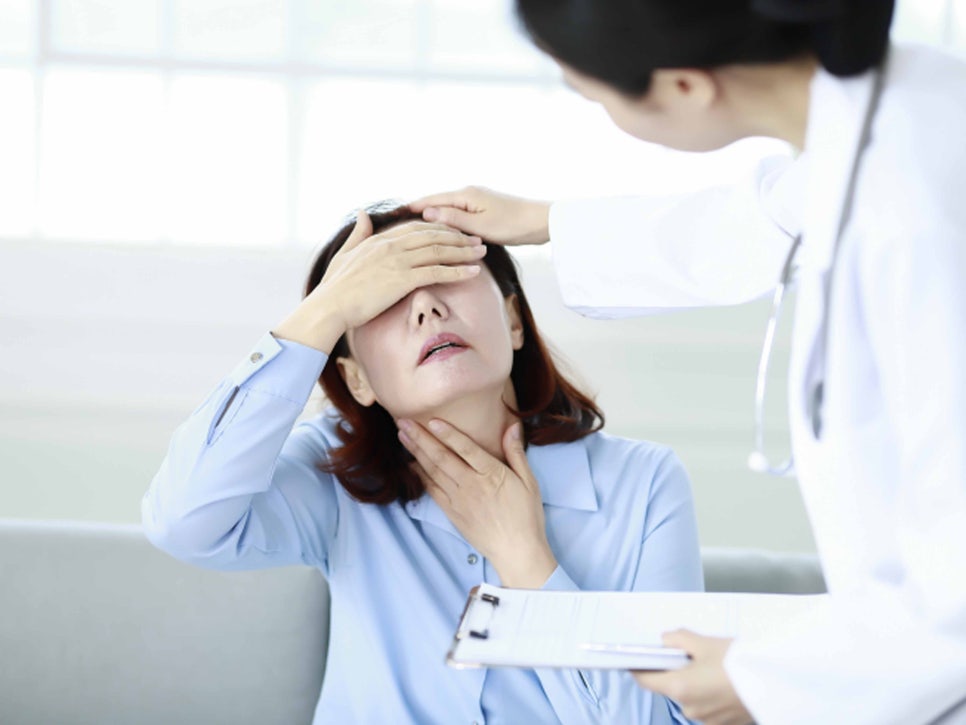 중년눈성형 우아하게 잡아주며 관련 이미지 2