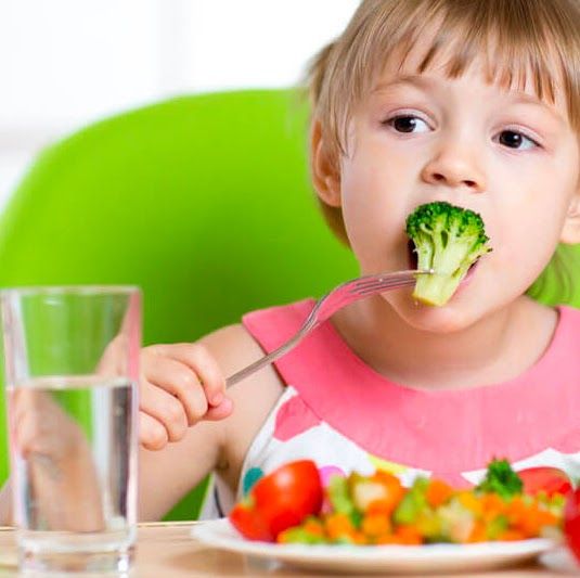 아이들의 영구치 발달을 돕는 건강한 식습관 관련 이미지 5